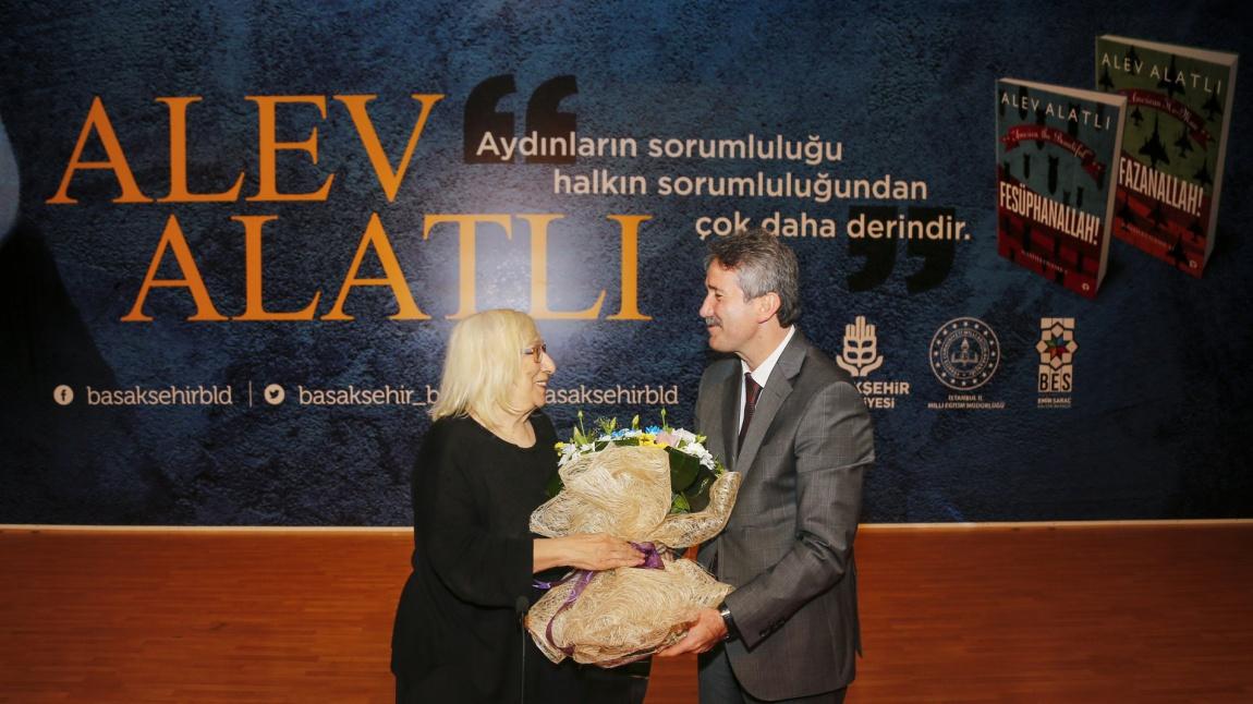 Alev Alatlı,İstanbul MEM Tarafından Yürütülen  İstanbul'u Okuyorum Projesinin  konuğu oldu.