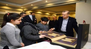 Cumhurbaşkanımız Sayın Recep Tayyip Erdoğanın Okulumuza ismini veren Şehit Kader Sivrinin ailesi ile görüşmesinden fotoğraflar.
