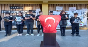 Türkiye Cumhuriyeti nin kurucusu Ulu Önder Mustafa Kemal Atatürkü, okulumuzda düzenlenen törenle bir kez daha rahmet ve minnetle andık.