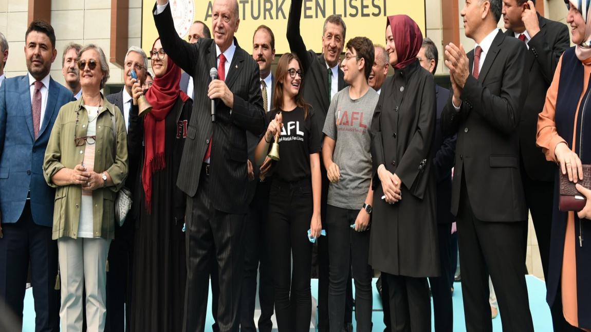 2019 -2020 Öğretim Yılı Başlangıcı ve Toplu Açılış Töreni Cumhurbaşkanımız Sn Recep Tayyip EDOĞAN ve Sn Bakanımız Ziya SELÇUK un Katılımı İle Atatürk Fen Lisesinde Yapıldı