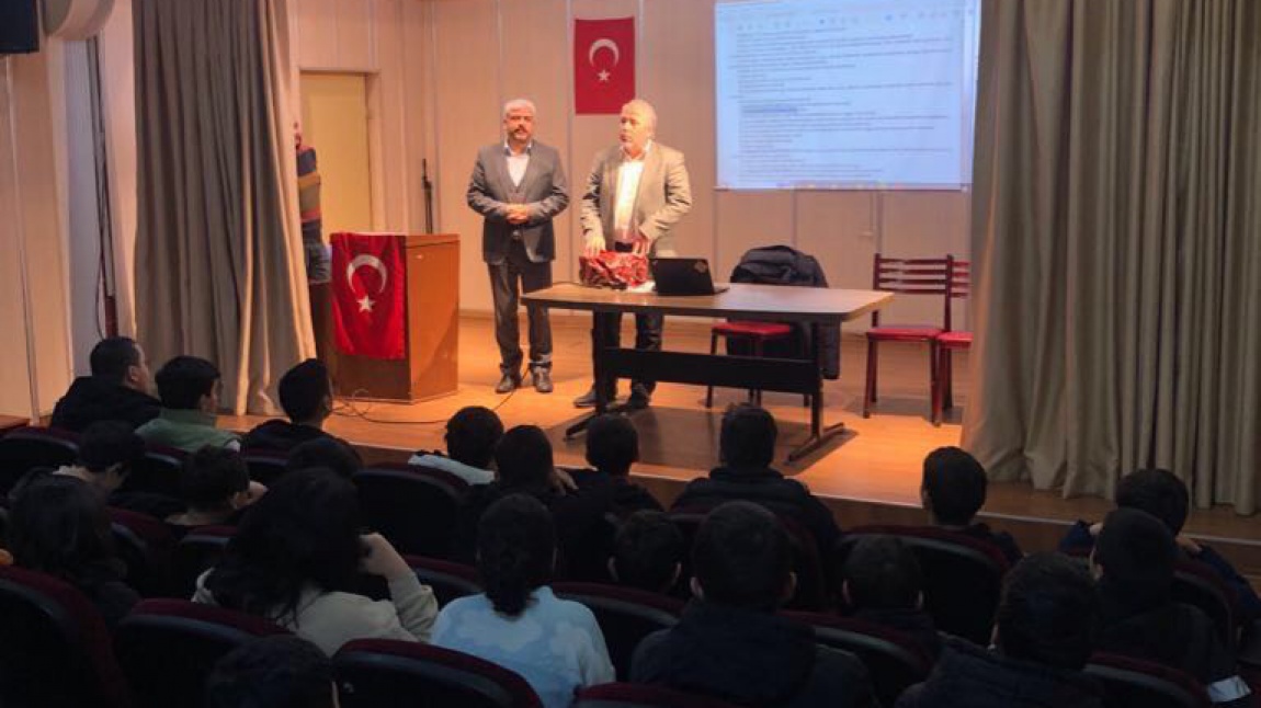 Yavuz Selim İmam Hatip Lisesi Okul İdaresi Okulumuzu Ziyaret Ederek 8. Sınıf Öğrencilerimize 